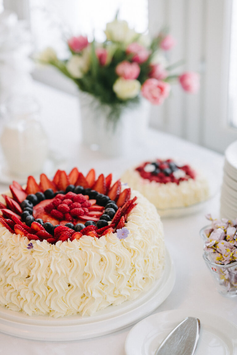 Hääjuhla ja majoitus samassa paketissa