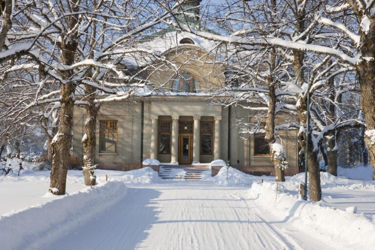 Mitä hyötyä kickoff-tilaisuudesta on yritykselle?