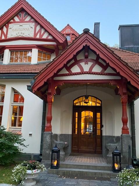 Havulinnan historialliset puitteet yrityksen monipäiväisiin kokouksiin Porissa