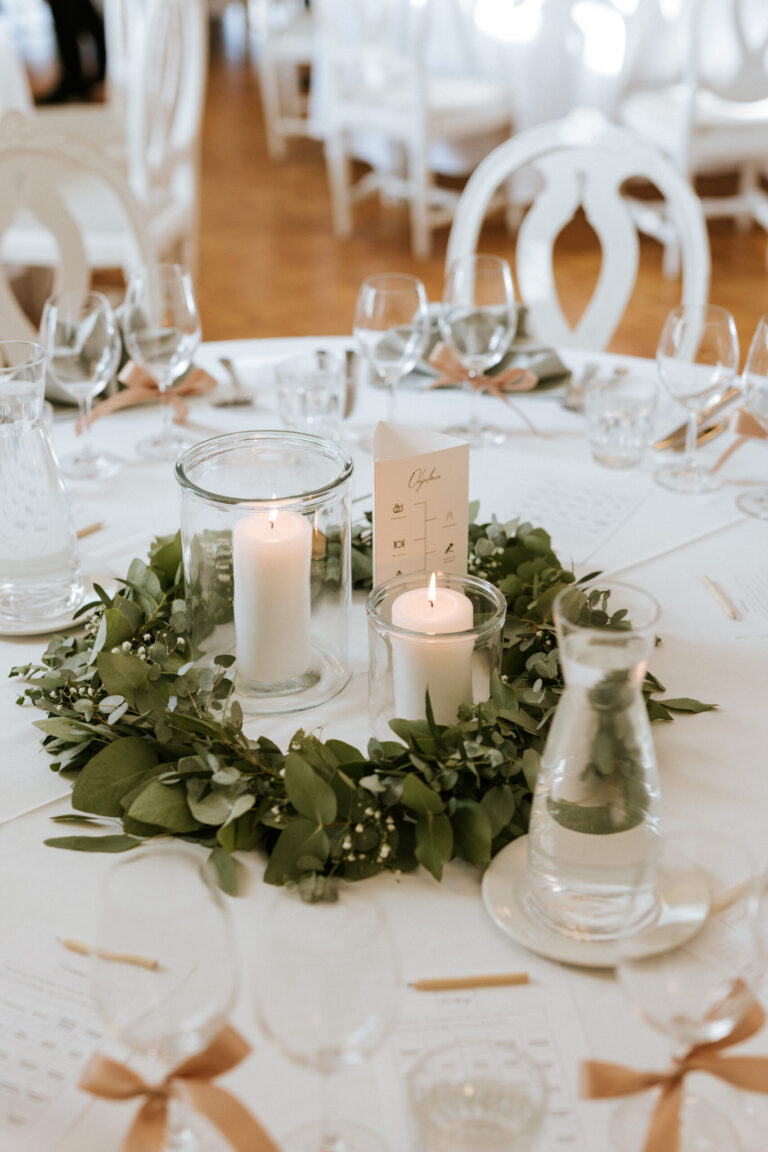 Kannattaako varata juhlatila vai järjestää juhla kotona?